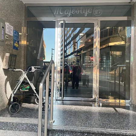 Apartamento Majestic, A 60 M De La Playa Y A 100 M Del Centro De La Ciudad